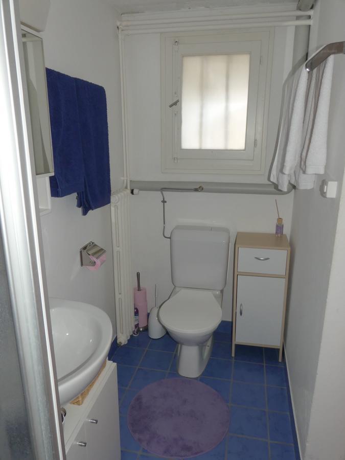 Au Bonheur Des Iris Bed and Breakfast Rolle Exteriör bild